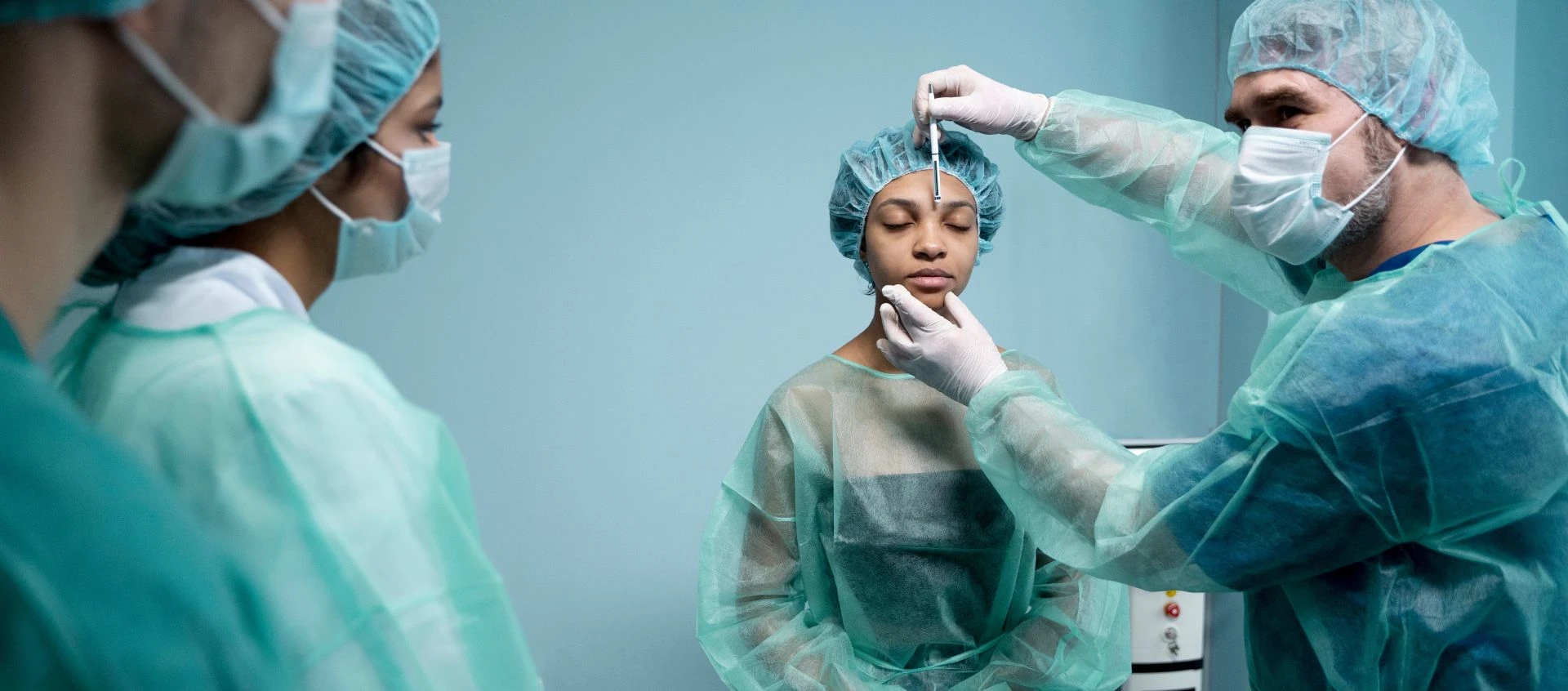 Cosmetic Surgeon in India 